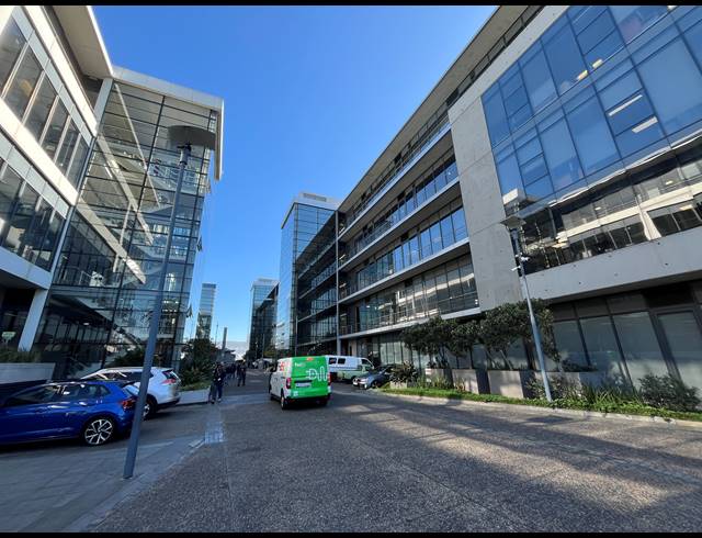 246M² OFFICE TO LET IN WOODSTOCK